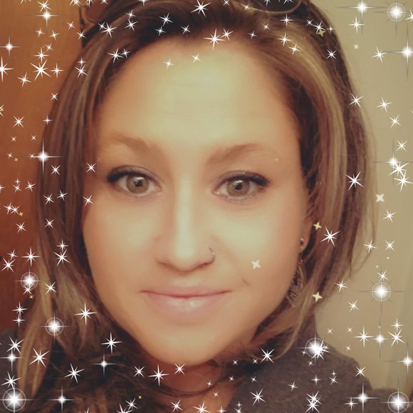 Meet your Posher, Kailee - Picture 1 of 1